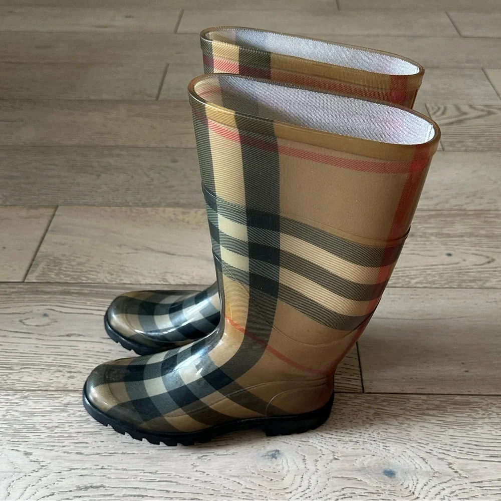 BURBERRY TALL SUPER NOVA CHECK PLAID RUBBER RAINBOOTS SIZE 36 / 6 - Picture 2 of 16